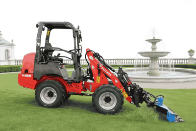 Good Compact Articulating Loader