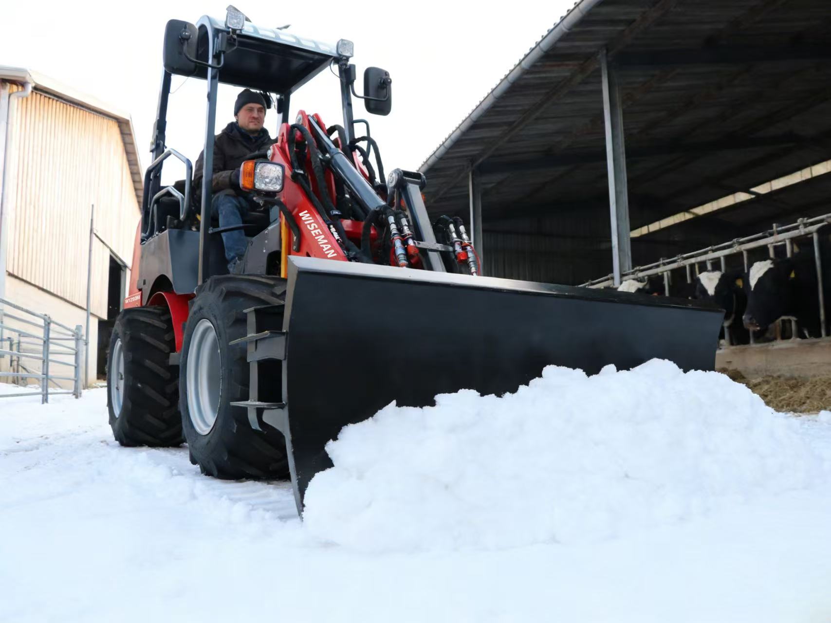 Малый погрузчик с полным приводом Малый погрузчик с полным приводом