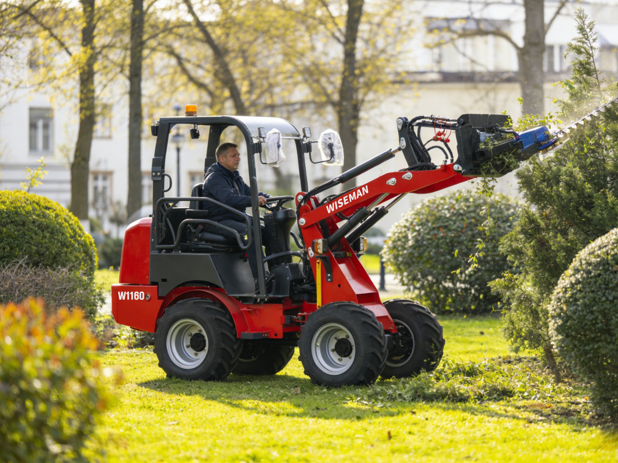 Loaders with Lawn Mower: Professional Equipment for Vegetation Trimming in European Gardens