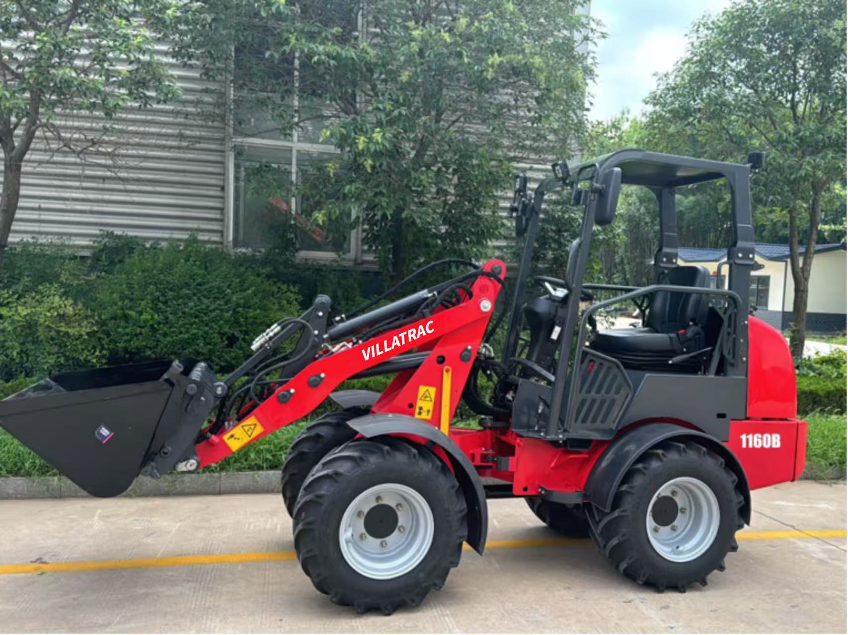 Preisgünstiger Allrad-Radlader Preisgünstiger Allrad-Radlader