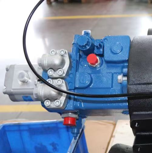 Cargador articulado compacto y potente