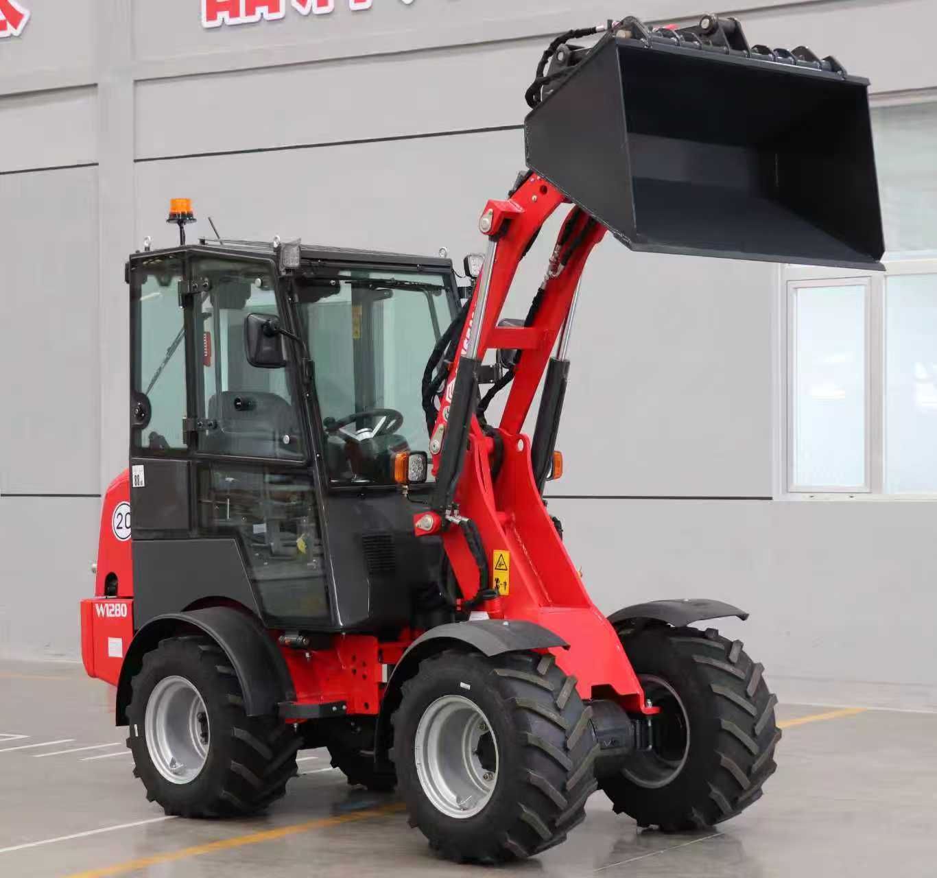 Kompaktowa ładowarka do winnic europejskich