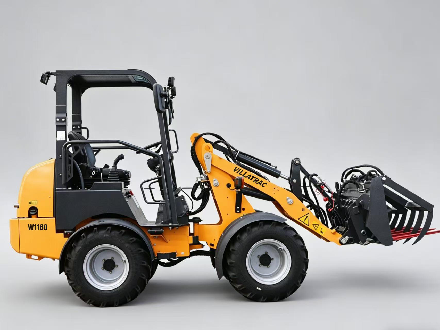 Pala gommata robusta a trazione integrale