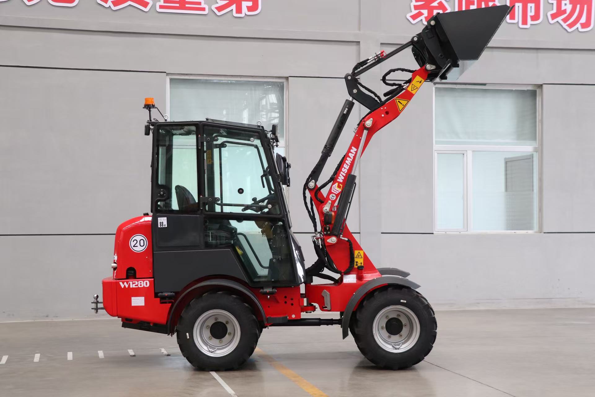 Nuova pala articolata compatta Nuova pala articolata compatta